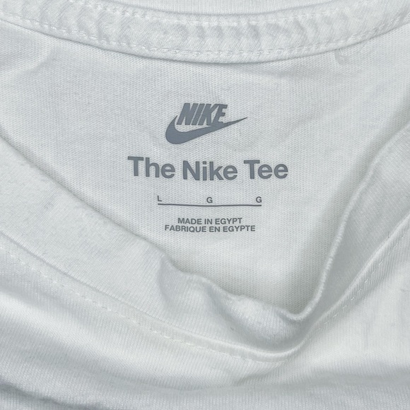 (Sold) Nike Sportswear Fear of Heights White Graphic Tee Mens Sneakerhead Crew - Picture 9 of 10